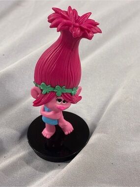 Trolls Poppy Figure On Stand Cake Topper Snapco